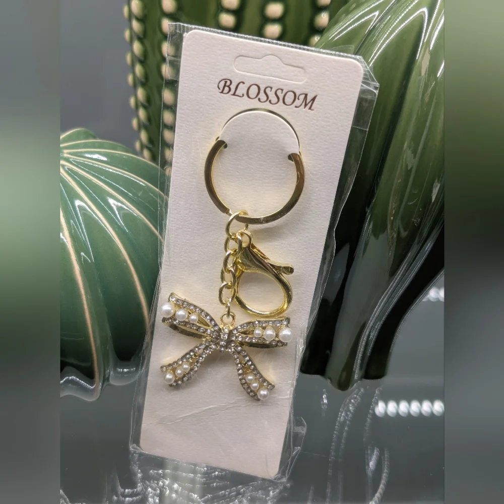 Gold Bow Keychain/Bagcharm w/ Rhinestones And Pearls - Picture 1 of 1